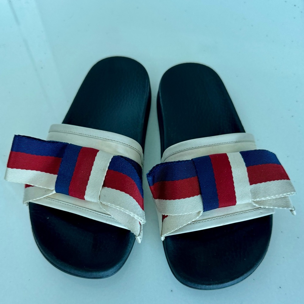 GUCCI Sylvie Web Bow Satin Slides - Picture 2 of 12